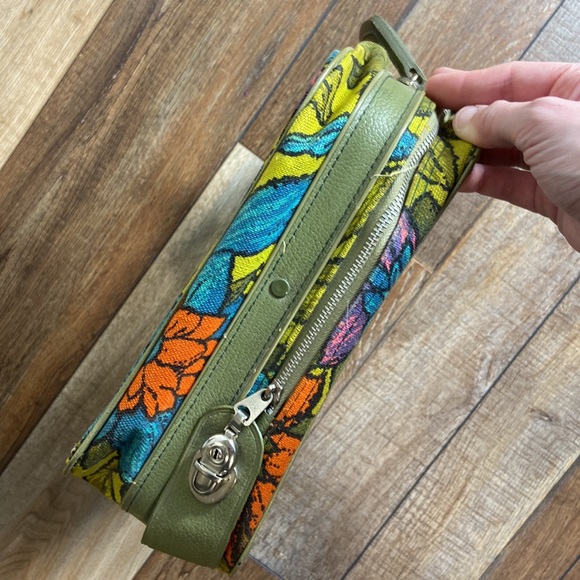 W. P. Hemenway Co Vintage Boho Floral Woven Carryon Suitcase - Picture 4 of 16